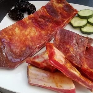Costilla de cerdo adobada curada